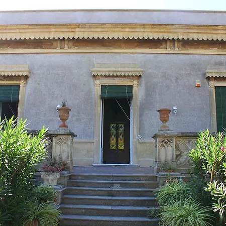 Manasse Villa