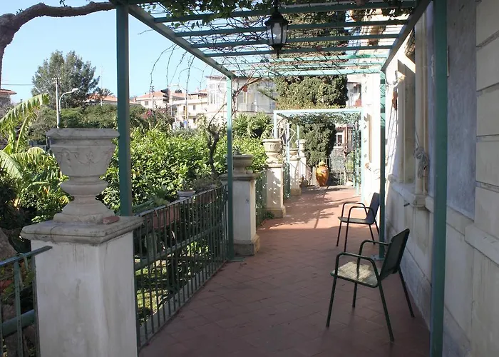 Manasse * 阿齐·卡斯特罗